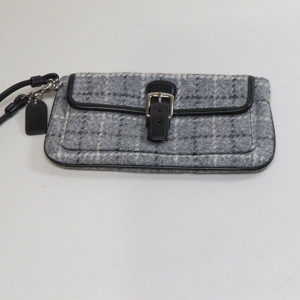 Coach Corner Zip Wristlet Purse